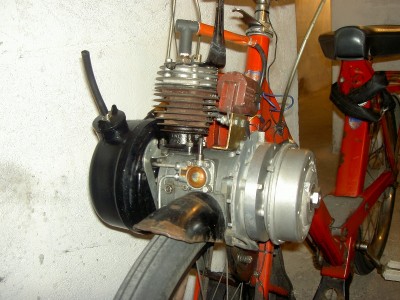 Solex 3800 rouge luxe moteur OA.JPG